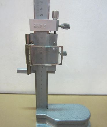 Штангенрейсмас с изменяемой ножкой ПРО 250 мм 0.05 ТУЛАМАШ 131898